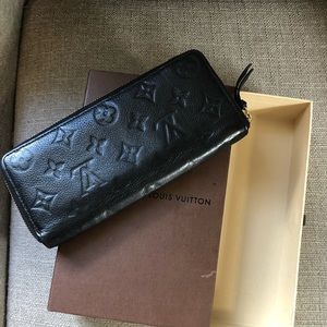 Gorgeous authentic Louis Vuitton clemence empriente zippy wallet